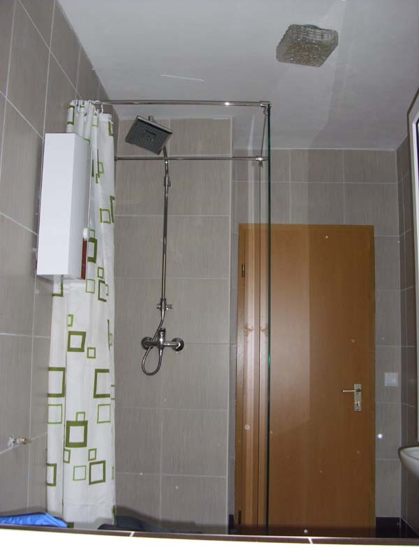 Augsburg Pension West: Dusche